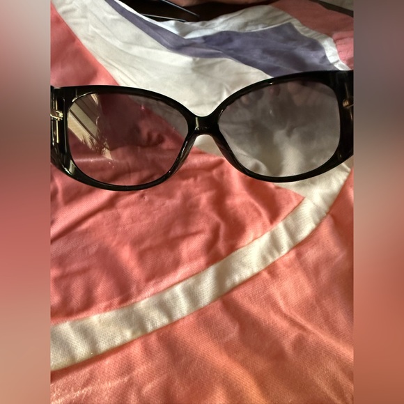 Loewe Black Sunglasses EUC - Picture 4 of 9